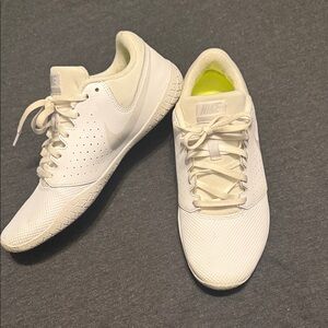 Nike Women's white and cream Cheer Sideline IV Sneakers